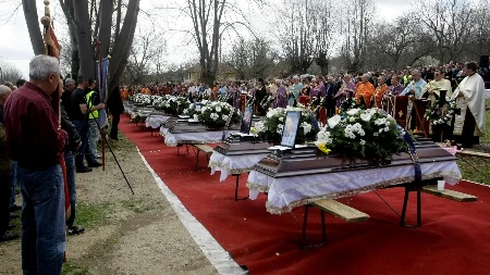 ZAŠTO JE LJUBIŠA UBIO 12 LJUDI I DVOGODIŠNJEG DAVIDA? Krvavi pir u Velikoj Ivanči i dalje bez odgovora, zločinac motiv odneo u grob (FOTO GALERIJA)