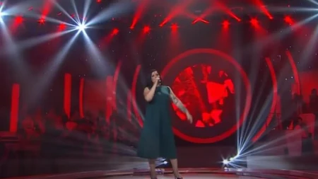 "POPELI SU MI SE NA ONU STVAR, DOĐI, GOVEDO MATORO!" Naša pevačica doživela skandal na nastupu