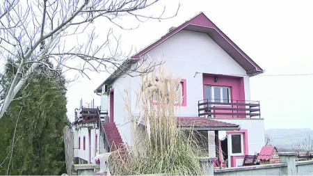 "15 DANA IH NISU KUPALI, PO DOMU SU BILE BUBE!" Nastavljeno suđenje vlasnicima doma u kojem je poginuo 11 ljudi