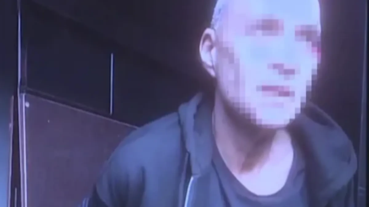 PODIGNUTA OPTUŽNICA PROTIV BLOKADERA VLADANA ANĐELKOVIĆA Pucao na čoveka ispred "Ćacilenda", pa zapalio šatore