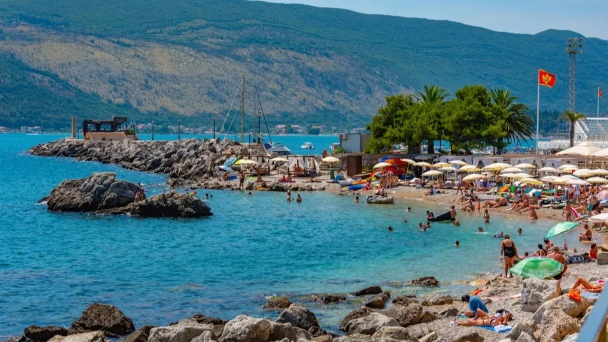 Turisti beže od rizičnih destinacija - rat promenio planove, Crna Gora neočekivani hit