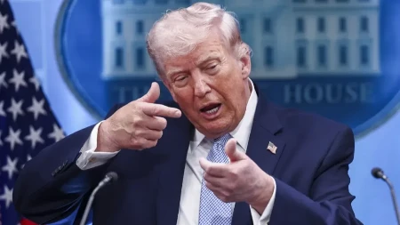 TRAMP REKAO DA JE GRENLAND KOMAD LEDA: Stigao mu odgovor od premijera