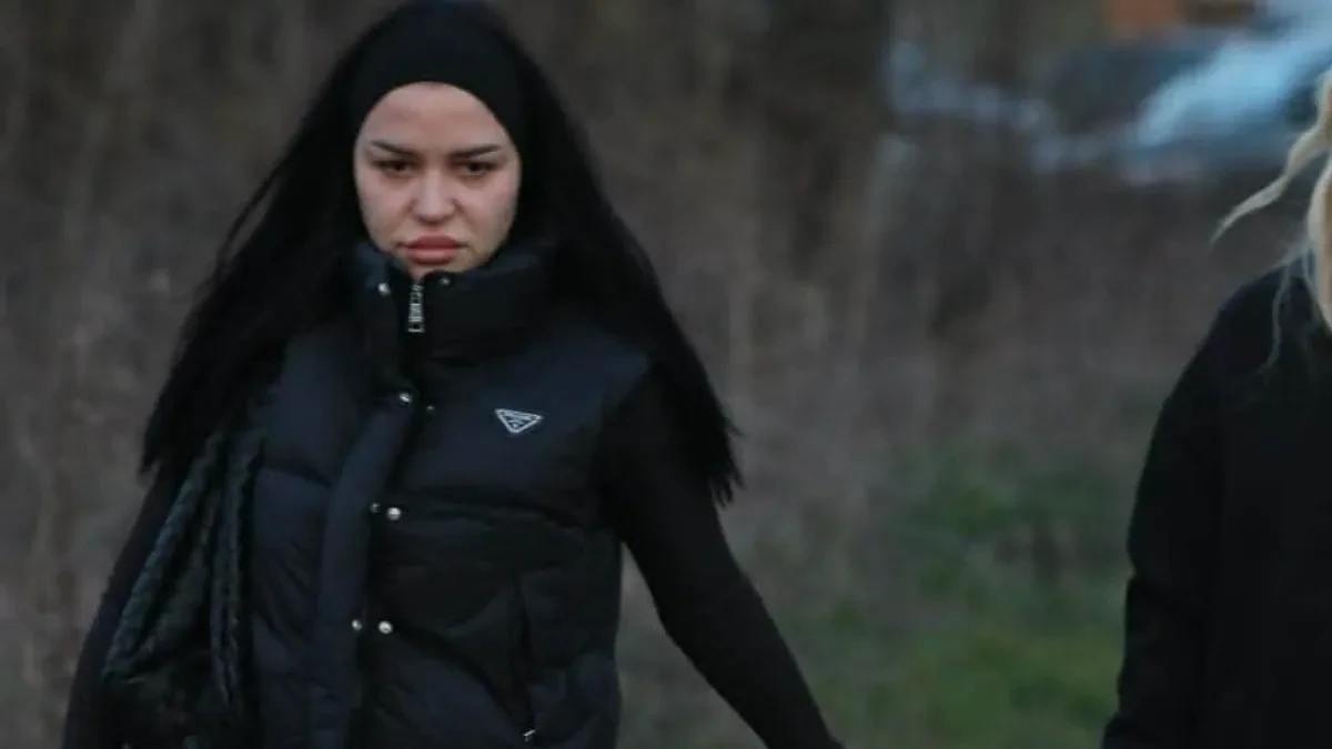 "UDARIO MI JE ŠAMARČINU" Pevačica tvrdi da je od kolege doživela nasilje: "Bio je ljubomoran"