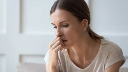 Svekrva hoće s nama na medeni mesec! Muž ćuti, ako sada popustim mešaće se u sve!