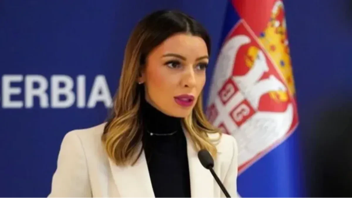 Ministarka Mesarović o tinejdžerima koji su vređali predsednika Vučića: Oni su kao i mnogi mladi ljudi u našoj zemlji žrtve manipulacije, protiv ovih stvari se borimo!