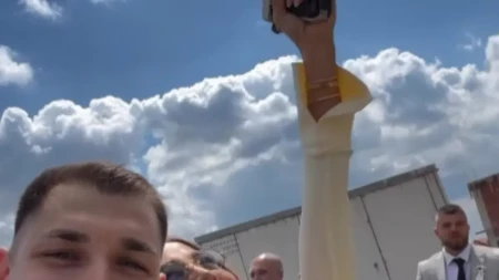 Zapucala iz pištolja, gosti u neverici! Naša pevačica na svadbi napravila karambol