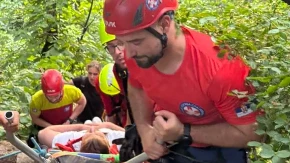 Drama na Fruškoj Gori: Spasioci GSS izvukli povređenog muškarca (FOTO)