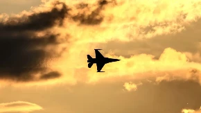 Ruski SU-57 specijalnom raketom razneo dragoceni ukrajinski avion: Mediji javaljaju šok detalje