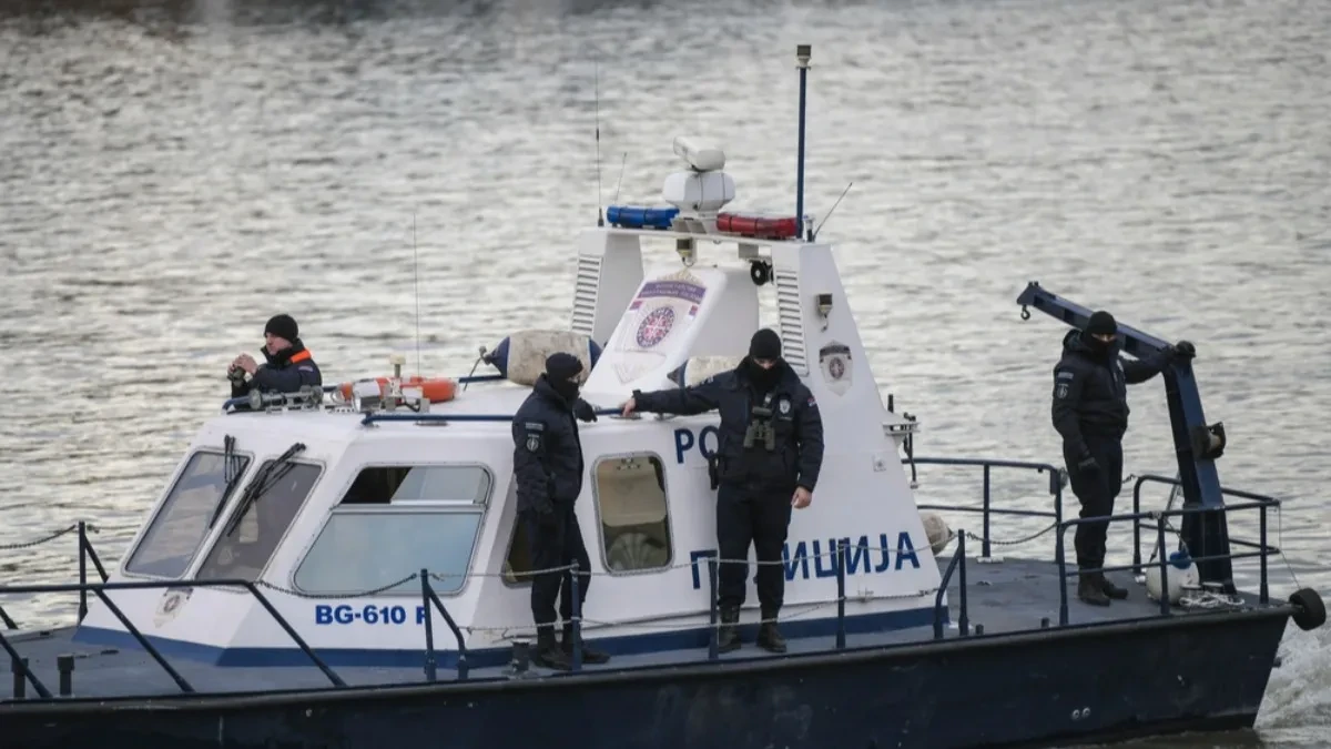 Drama na Savi! Porodici sa bebom otkazao motor, čamac nekontrolisano plutao!