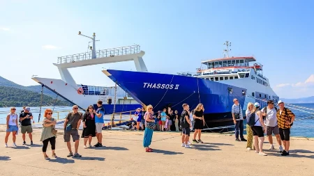 Grčka presekla - stanovnici besni zbog turista, vlada uvodi oštre mere da spasi ostrva