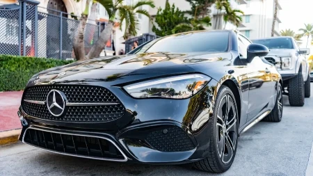 Mercedes prodao sve svoje salone - 8.000 radnika u neizvesnosti 