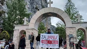 Kiša, umor i bolni koraci - ali kad znaš za koga hodaš nema odustajanja: Ivan nakon šest dana i 300 km stigao pod Ostrog, sve za malenu Janu
