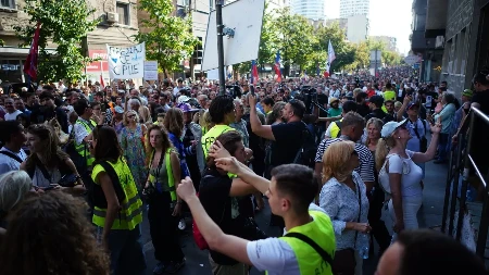 Nož u leđa blokaderima: Opozicija šutnula studente, sami idu na izbore!   