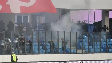 Pojavio se snimak haosa ispred stadiona u Loznici: Pogledajte sukob "delija" i policije" (VIDEO)