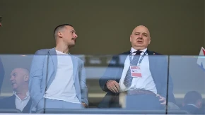 Sa novim stajlingom na finale: Baka Prase bodri Vojvodinu protiv Zvezde, ima i novi imidž 