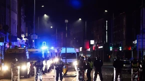 Policija najavila "neviđenu operaciju" zbog protesta: Šalju naoružana vozila, helikoptere i jedinice sa psima u London