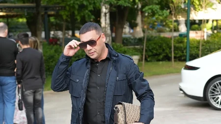 Pukla bruka na estradi! Pevača žena prevarila sa najboljim drugom: "Treba da je bude sramota!"