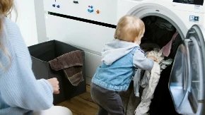 Zašto ravnomerna podela kućnih obaveza menja celu porodičnu dinamiku