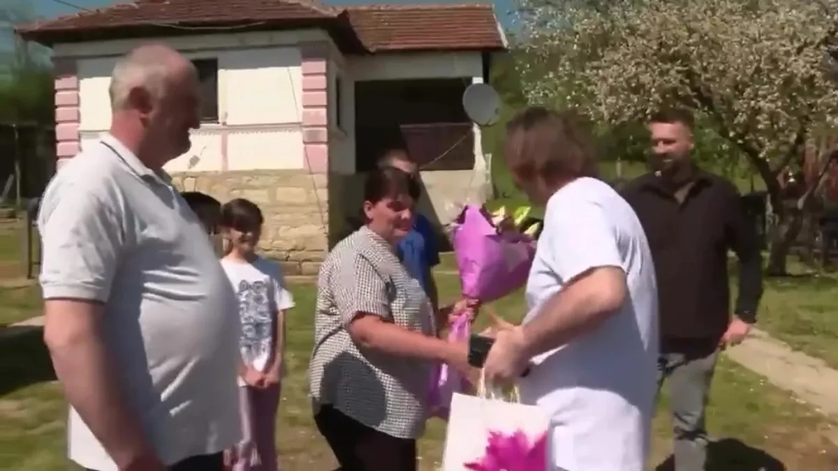 Željko Mitrović HUMANIM GESTOM olakšao svakodnevicu petočlanoj porodici Tadić iz Guče koja se suočila sa VELIKOM TRAGEDIJOM !