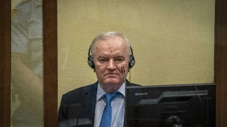 Nastavlja se neljudsko maltretiranje čoveka na samrti: Hag odbio zahtev za puštanje Ratka Mladića, general umire vezan za krevet
