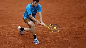 Miša ubedljiv! Kecmanović se u velikom stilu plasirao u polufinale