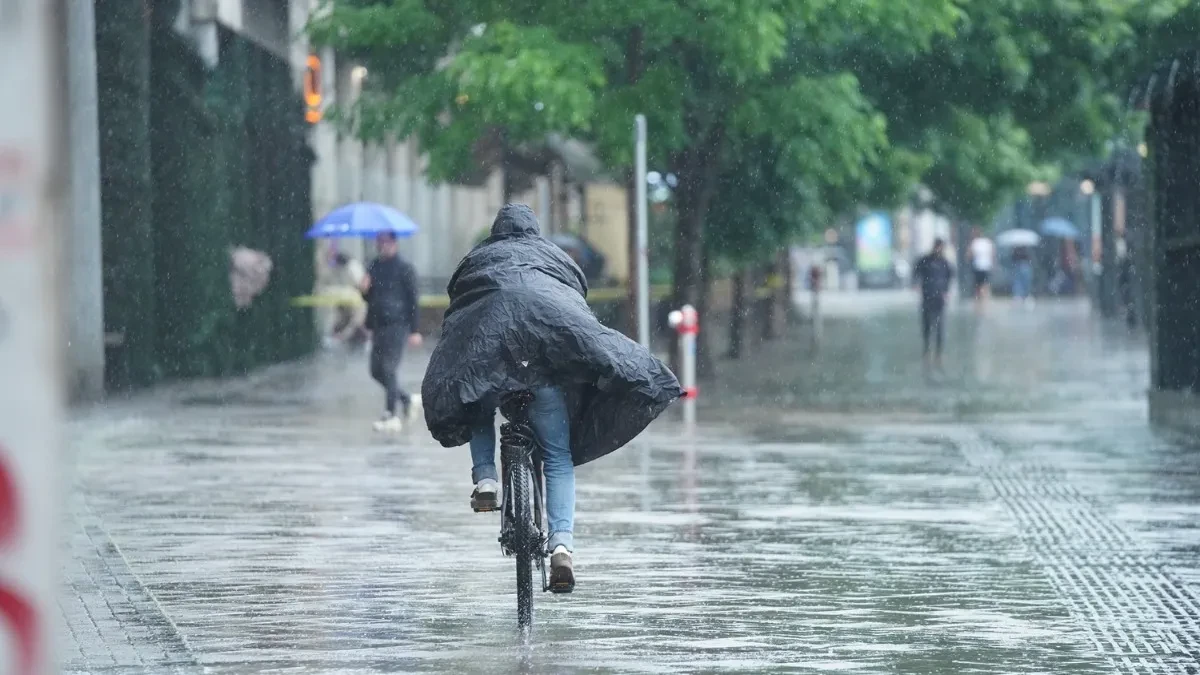 Spremite se, Đenovski ciklon donosi pljuskove i grmljavinu: Meteorolog otkrio kada prestaje nevreme