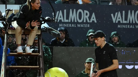 Ludnica u Rimu! Siner povraćao, pa tražio da se prekine meč, Rus u čudu 