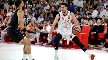 Micić deo haosa u Izraelu - Hapoel ostao sa petoricom, meč prekinut