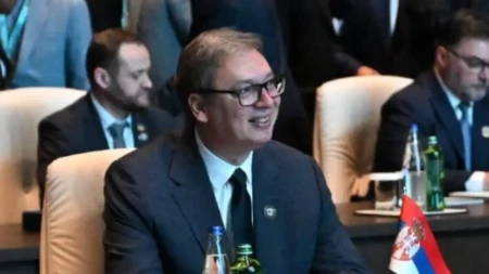 Vučić stigao na Svetski urbani forum u Bakuu: Obratiće se učesnicima, očekuje ga i niz susreta sa svetskim zvaničnicima