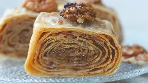Praznični baklava rolat mami na parče više: Savršeno sočan, a nije previše sladak