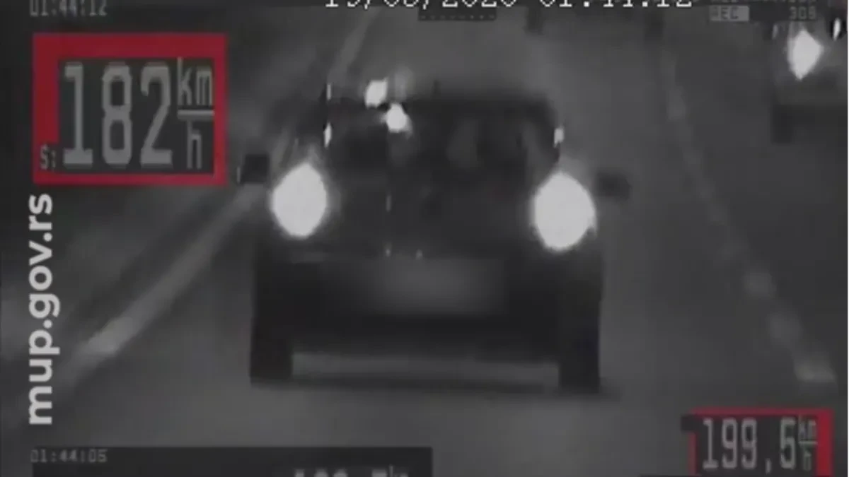 Pijan bez dozvole jurio 182 na sat: Presretač zaustavio bahatog vozača (20) (FOTO/VIDEO)