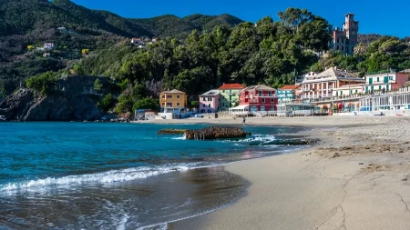 Italijani ga ljubomorno čuvaju - gradić između mora i planina, a masovni turizam ga još nije ni dotakao