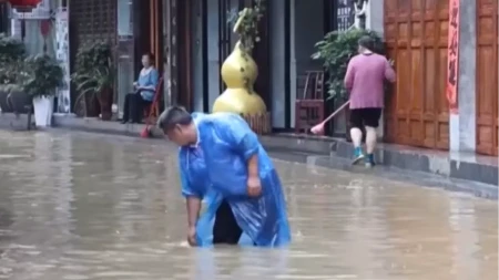 Ljudi nestaju u bujicama, poplavljen su skroz! Šestoro ljudi poginulo, hiljade spasavalaca na terenu