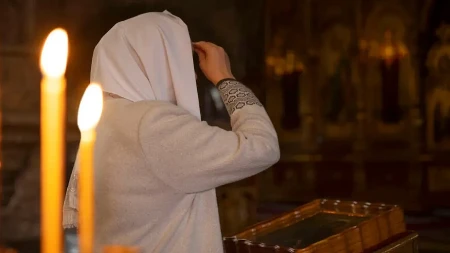"Imam menstruaciju, ne smem u crkvu": Šta sve ženama nije dozvoljeno u Srpskoj pravoslavnoj crkvi