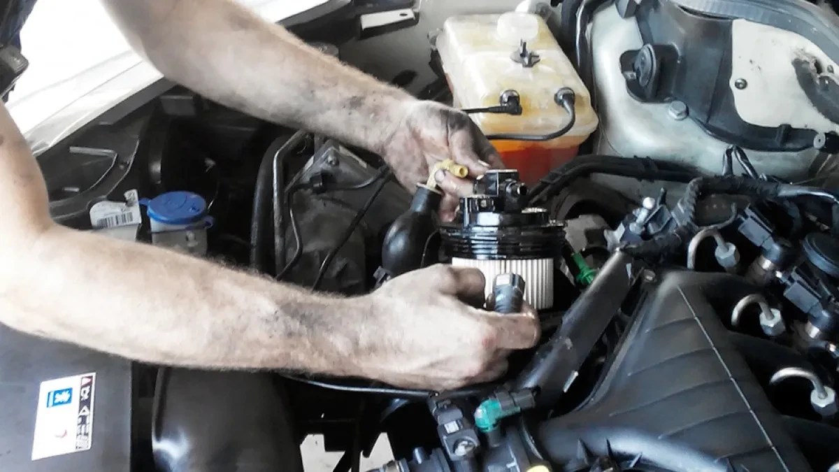 Na koliko kilometara treba raditi veliki servis? Mnogi vozači kasne sa odlaskom kod majstora, dok im auto uveliko šalje signale