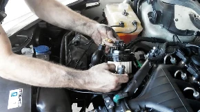 Na koliko kilometara treba raditi veliki servis? Mnogi vozači kasne sa odlaskom kod majstora, dok im auto uveliko šalje signale