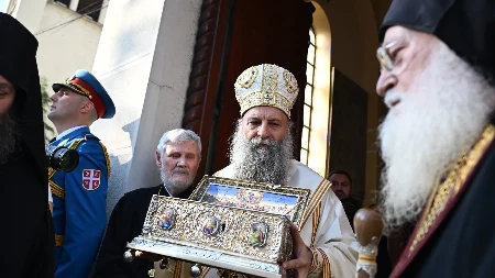 Spasovdansku litiju predvodi patrijarh Porfirije: Časni krst nosi učenik Matematičke gimnazije