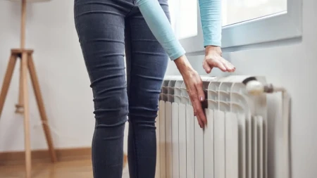 Skupo će vas koštati: Ako ovu stvar na radijatorima preskočite posle grejne sezone, posledice stižu već na jesen