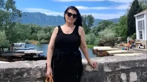 Dobila dete u 52. godini, pa otišla pod Ostrog: Naša pevačica se oglasila sa svetog mesta, svi bruje o jednoj stvari! (FOTO)