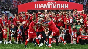 Crvena zvezda - OFK Beograd: Crveno-beli proslavili titulu, Stanković dao šansu omladincu