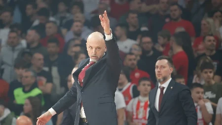 "Na ivici živaca..." Otkriveno šta se dešava sa Sašom Obradovićem