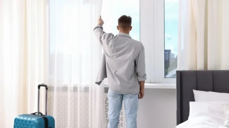 Srpkinja pozvala dečka da prespava ko nje, a ono što je uradio je zgrozilo celu Srbiju: "Kada sam mami ispričala šta sam zatekla, zgadio joj se život"