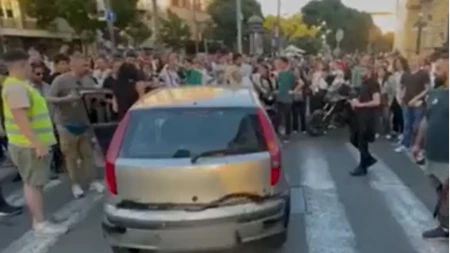 Kakvo blokadersko divljaštvo: Demolirali auto sugrađaninu