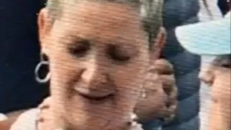 Šok na Slaviji! Službenica ambasade SAD u prvim redovima blokaderskog skupa! (VIDEO)