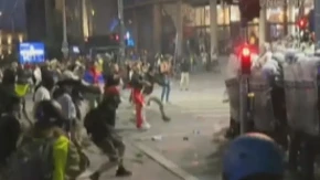 Novo bezumlje blokadera! Brutalno napali i opljačkali radnika Parking servisa