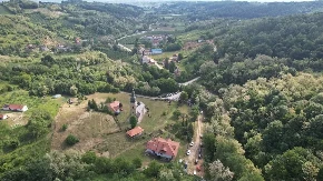 Velika svetinja skrivena u šumama Jelice: Manastir Ježevica proslavio Mladog Nikolu, okupilo se na desetine vernika