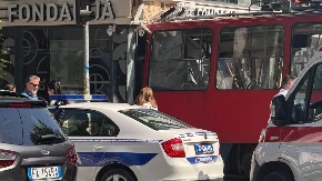 Dete (2) povređeno u nesreći na Dorćolu: Tramvaj se zabio u zgradu, ljudi u panici iskakali kroz prozore!