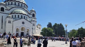 Vernici satima čekaju da vide jednu od najvećih svetinja hrišćanstva: Šta je zapravo Časni pojas Presvete Bogorodice koji se nalazi u Hramu Svetog Save?