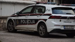 Masovna tuča ispred kafića, tri osobe završile u bolnici: Pretučen u maloletnik!