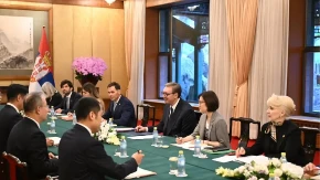 Predsednik Vučić u Kini razgovara o novim mogućim investicijama: Održan sastanak sa predstavnicima kompanija HBIS, Bank of China, CNNC i ARIDGE